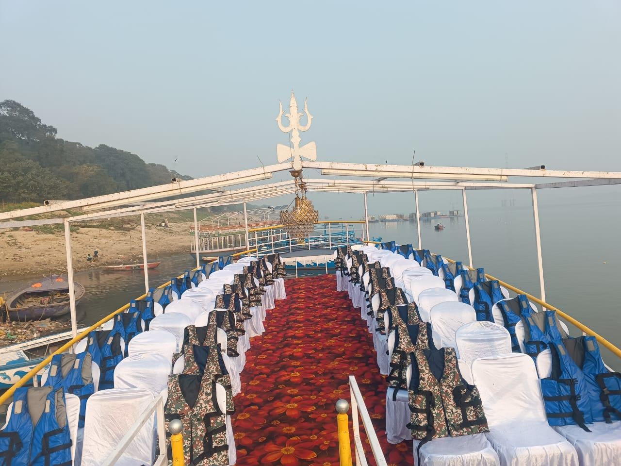 Double Decker Maharaja Boat 2